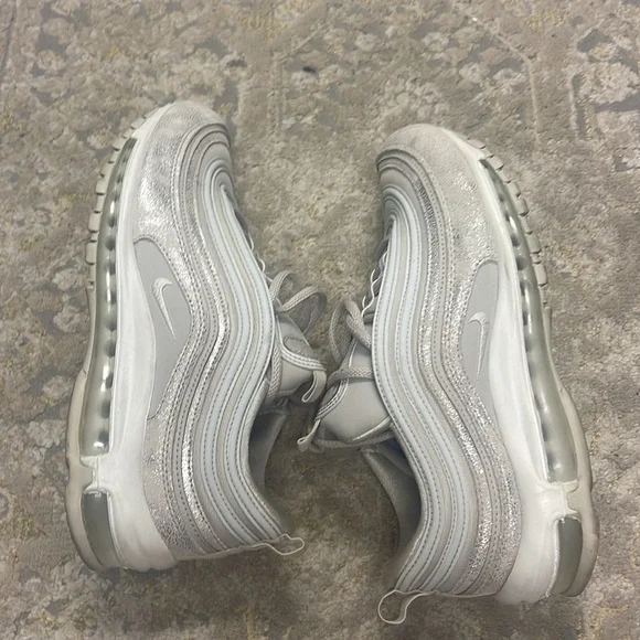 Silver Metallic Women’s Nike Air Max 97 'Light Bone' DX0137-002 (size 10) - Picture 8 of 9